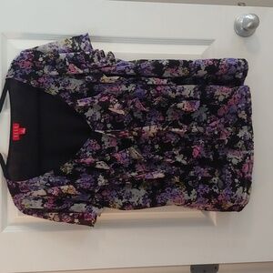 ELLE TOP SZ 1 X SUCH PRETTY COLORS